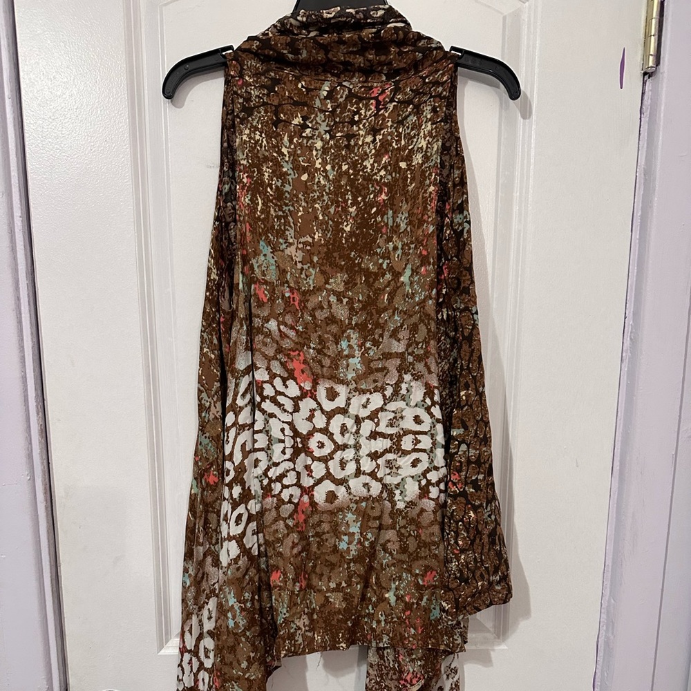 Size M Leopard Print High Low like silk Vest
